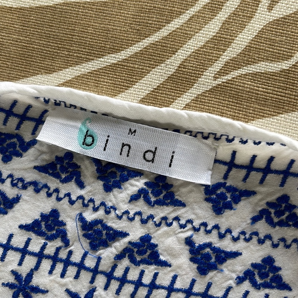 Bindi Coverup - image 8